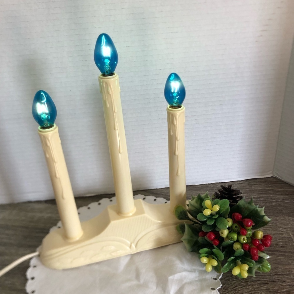 Vtg Electric Three Candle Holiday Decor